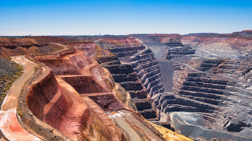 Inside the giant Super Pit or Fimiston Open Pit, the largest open pit gold mine of Australia.